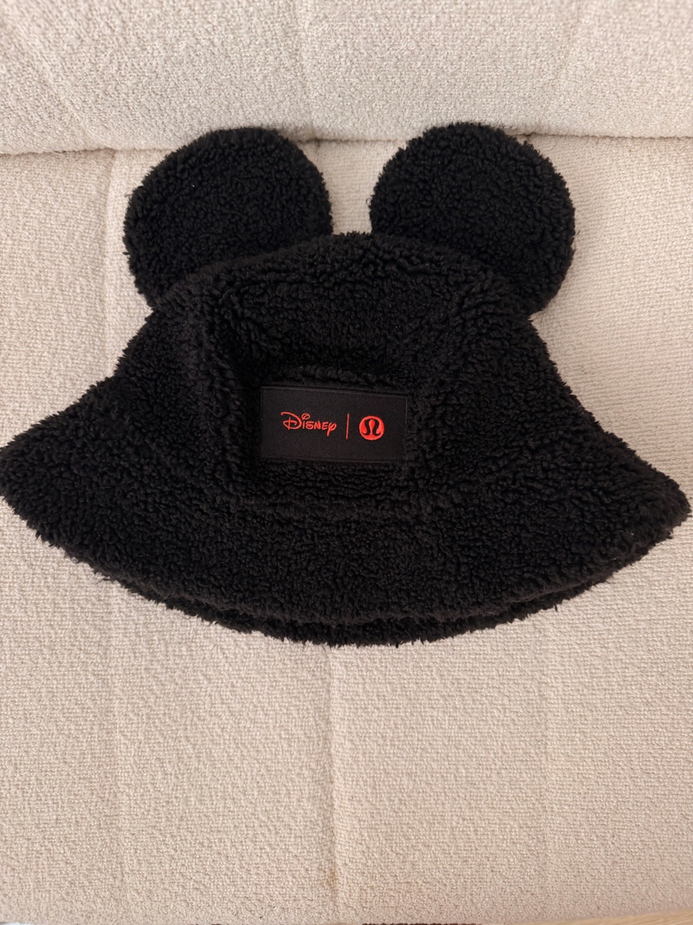 Disney LULULEMON Black Sherpa Bucket Hat SZ M/L